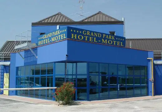 Grand Park Hotel