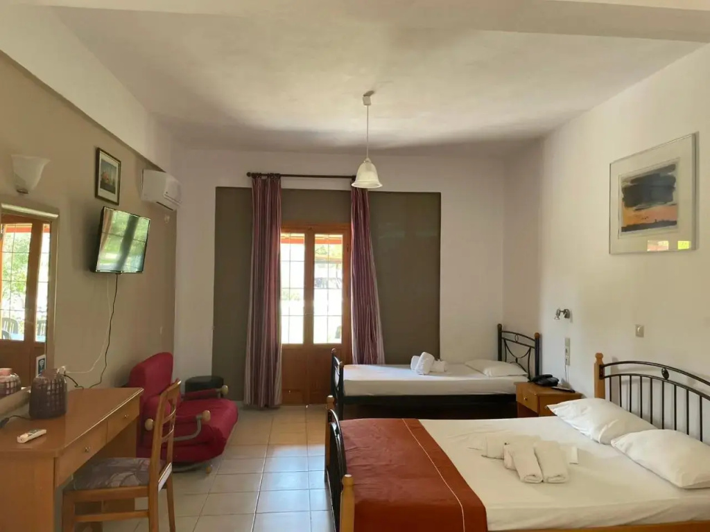 Mikro Chorio photo 4
