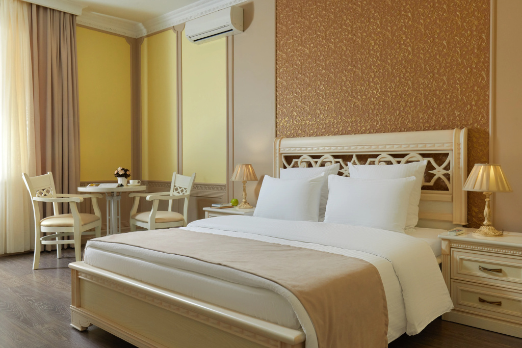 Saint Lake Hotel photo 2