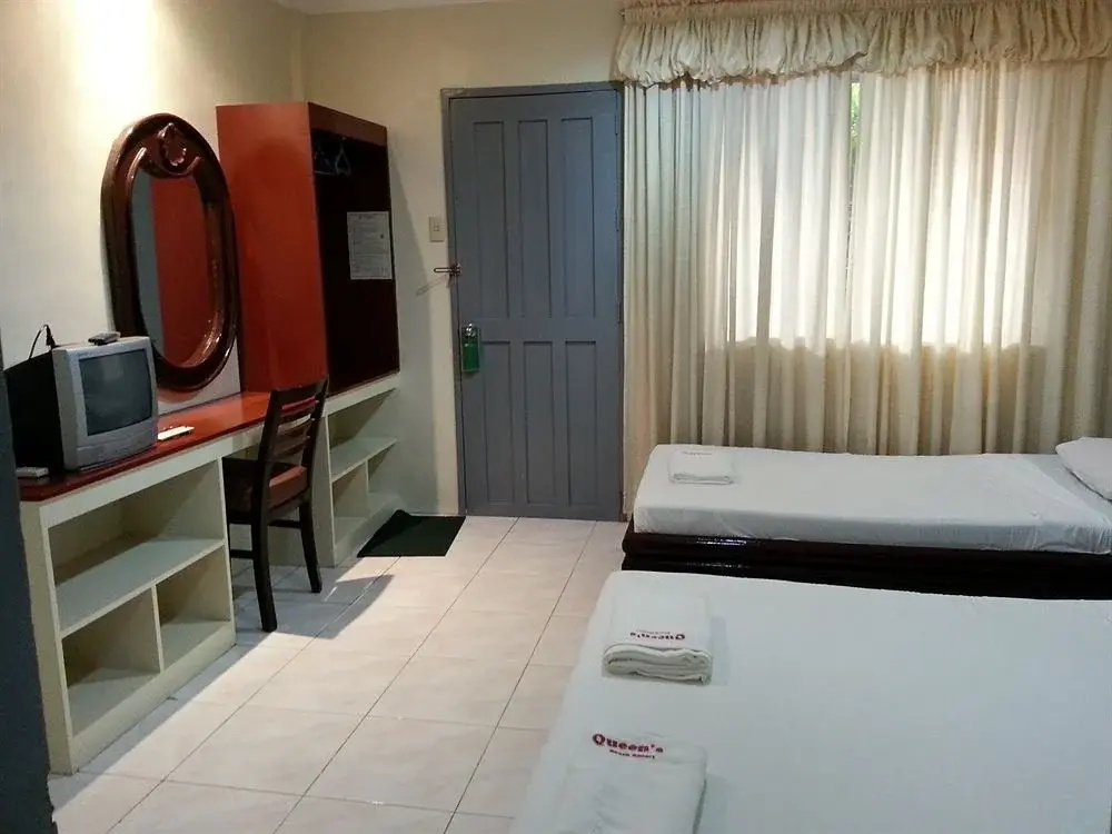 Queens Beach Resort photo 4