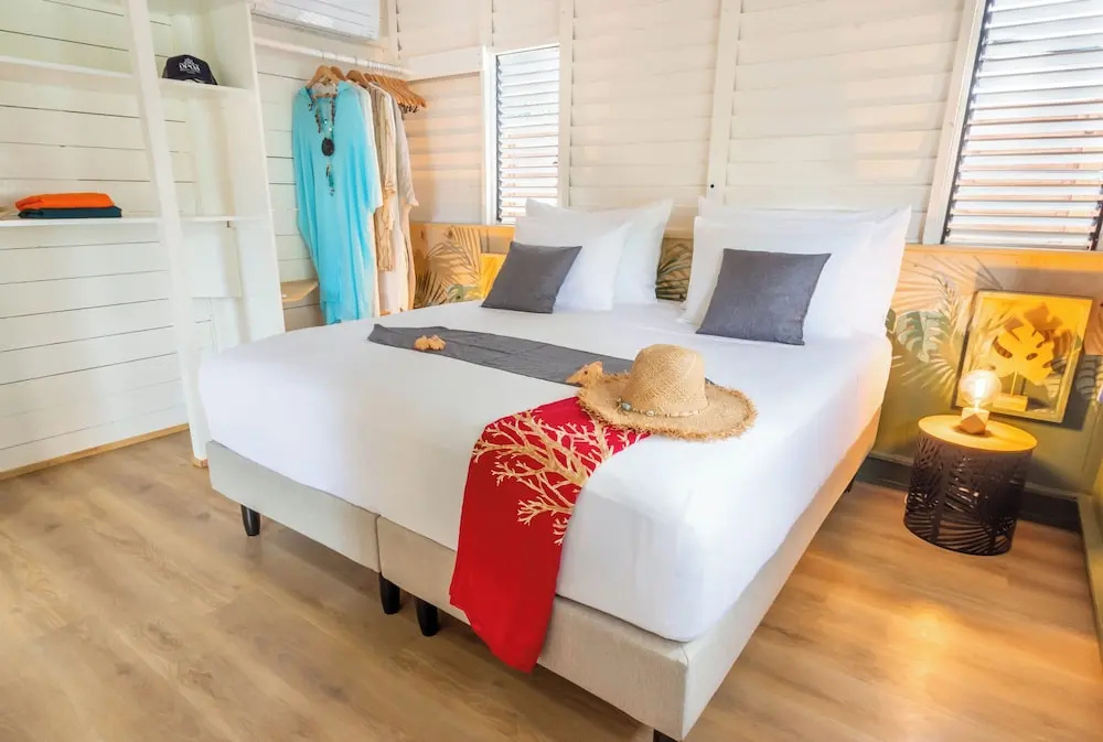 Opoa Beach Hotel photo 2
