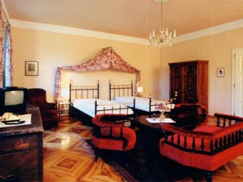 Schloßhotel Sankt Georgen am Sandhof photo 2
