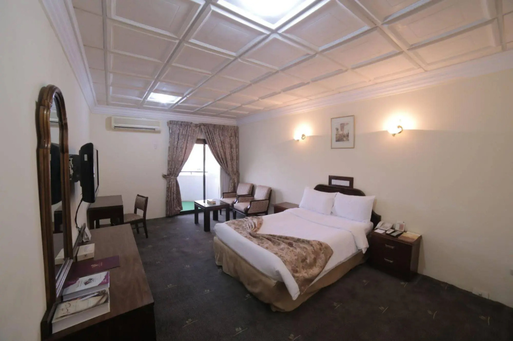 White Palace Hotel photo 5