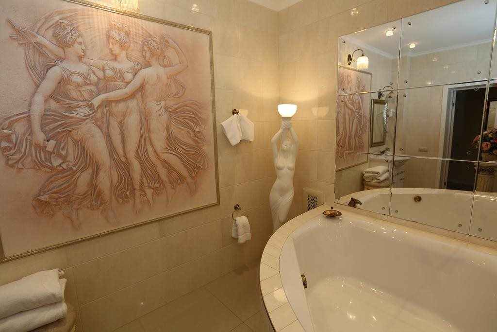 Romani Hotel photo 2