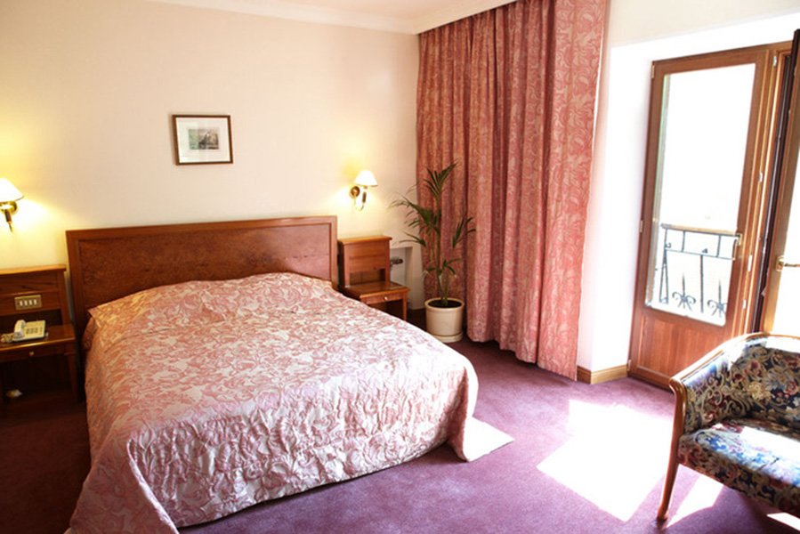 Royal Zenith-2 photo 2